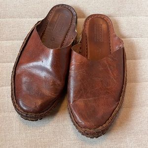Mohinders Solid City Slippers Size 9